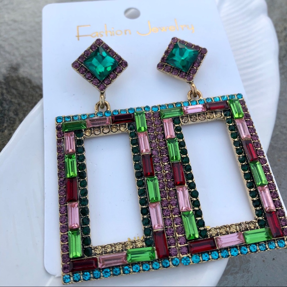 Large green rhinestone rectangular drop earrings - Picture 3 of 6